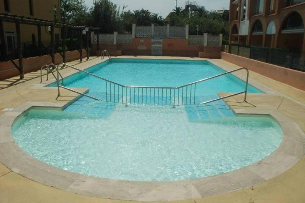 Studio Avec Climatisation Wifi Parking Piscine Agde Exterior photo